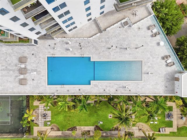 10 SW South River Dr 804, Miami, FL 33130