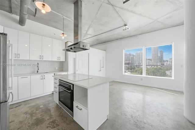 10 SW South River Dr 804, Miami, FL 33130