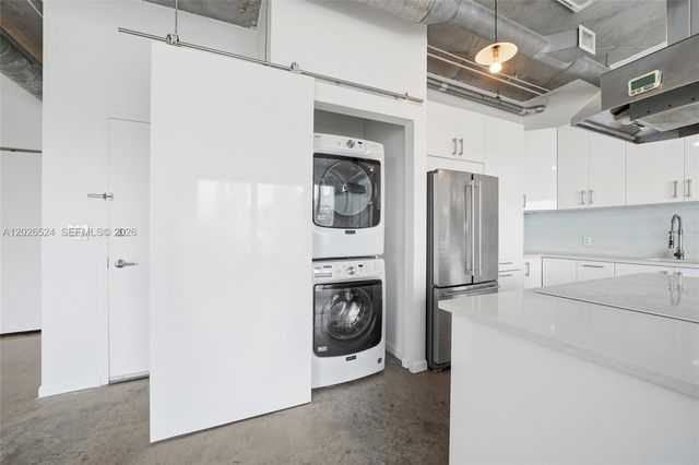 10 SW South River Dr 804, Miami, FL 33130