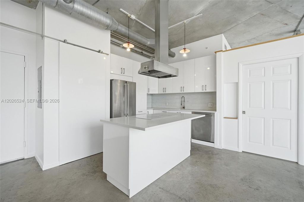 10 SW South River Dr 804, Miami, FL 33130