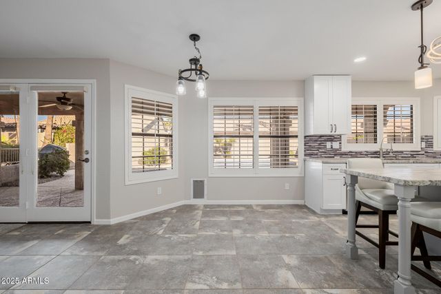 16809 S 33RD Way, Phoenix, AZ 85048