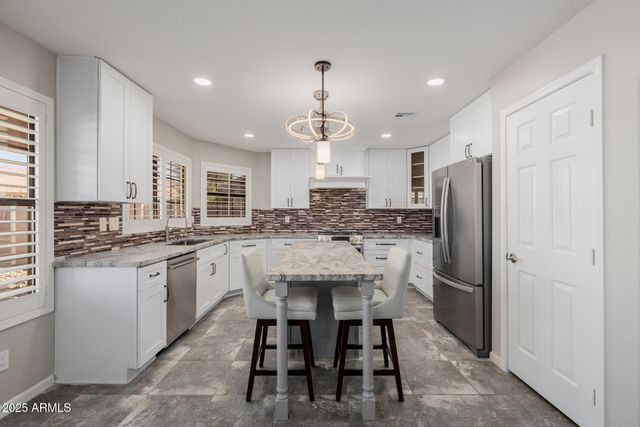 16809 S 33RD Way, Phoenix, AZ 85048