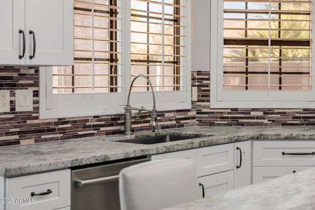 16809 S 33RD Way, Phoenix, AZ 85048