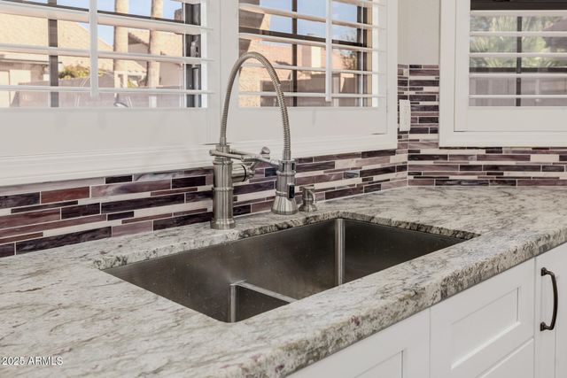 16809 S 33RD Way, Phoenix, AZ 85048