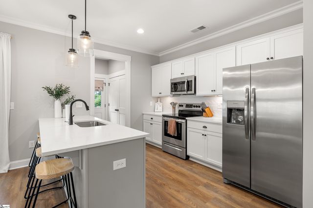 570 Lowndes Hill Road, Greenville, SC 29607