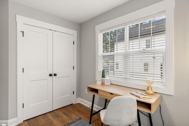 570 Lowndes Hill Road, Greenville, SC 29607