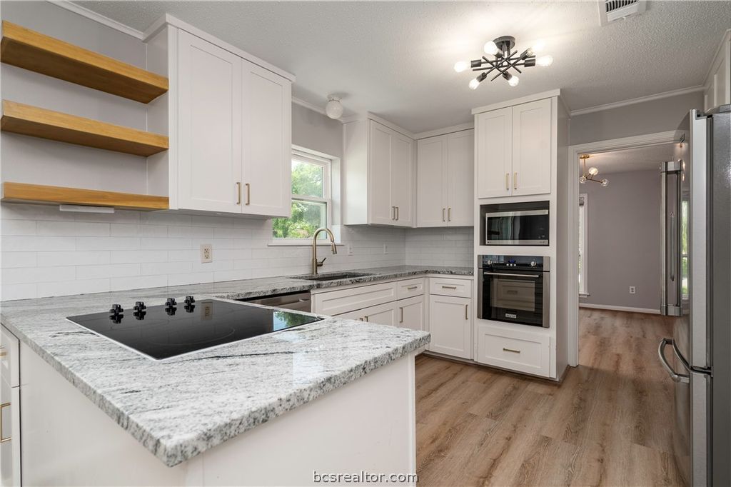 3705 Holly Drive, Bryan, TX 77802 — photo 3
