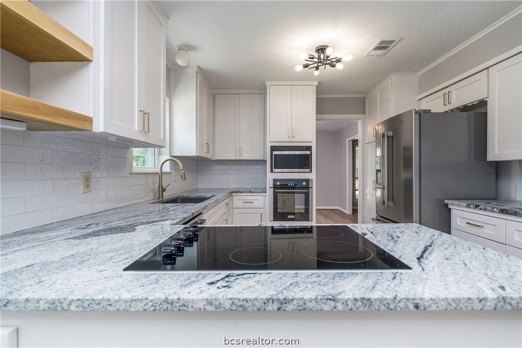 3705 Holly Drive, Bryan, TX 77802 — photo 5