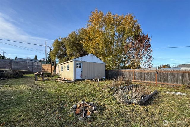 938 E 6th Street, Port Angeles, WA 98362