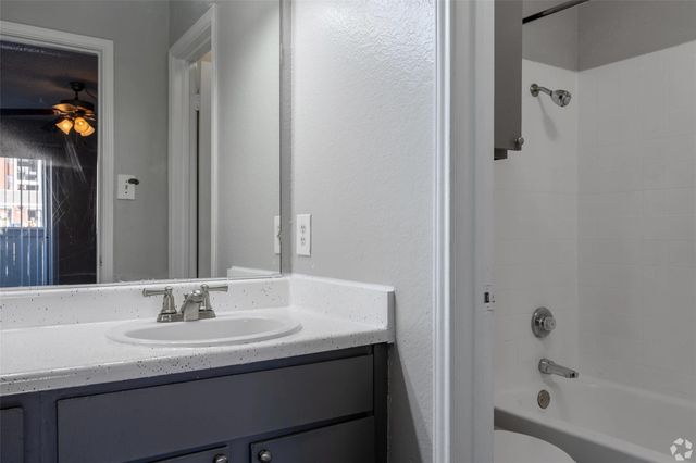 7610 Cameron Rd 309, Austin, TX 78752