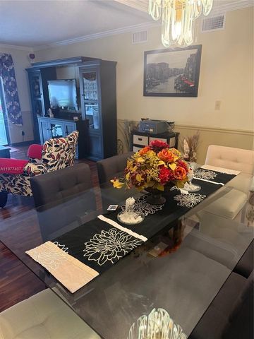 4940 E Sabal Palm Boulevard 203, Tamarac, FL 33319