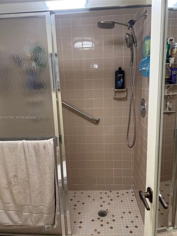 4940 E Sabal Palm Boulevard 203, Tamarac, FL 33319