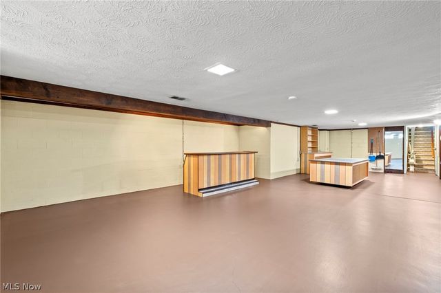 7492 James Drive, Middleburg Heights, OH 44130