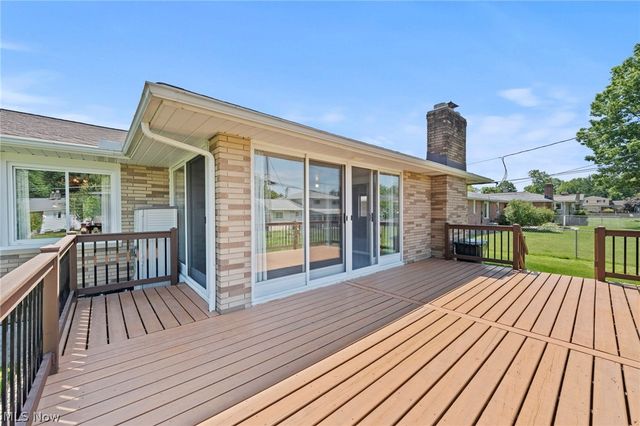7492 James Drive, Middleburg Heights, OH 44130