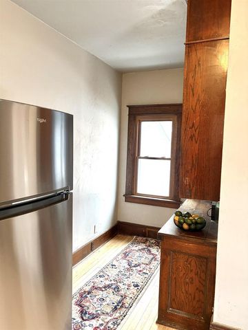 1119 W BENT AVENUE, Oshkosh, WI 54901