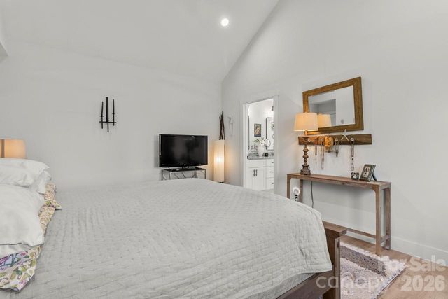 221 Newbold Street, Lincolnton, NC 28092