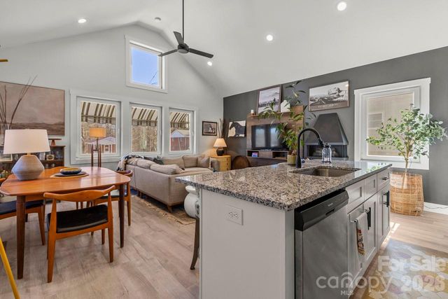 221 Newbold Street, Lincolnton, NC 28092