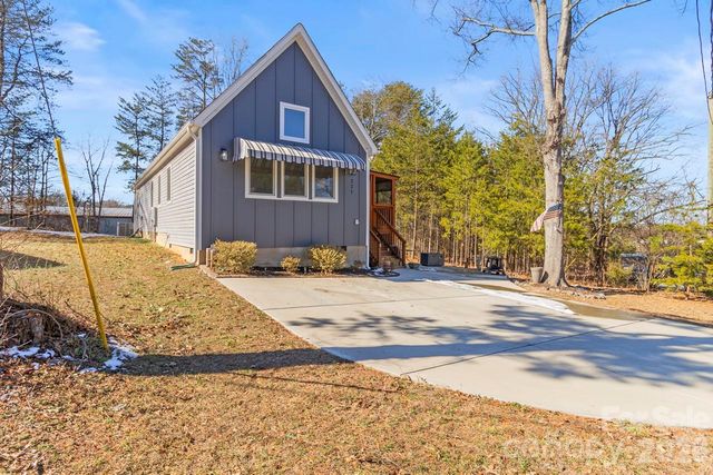 221 Newbold Street, Lincolnton, NC 28092