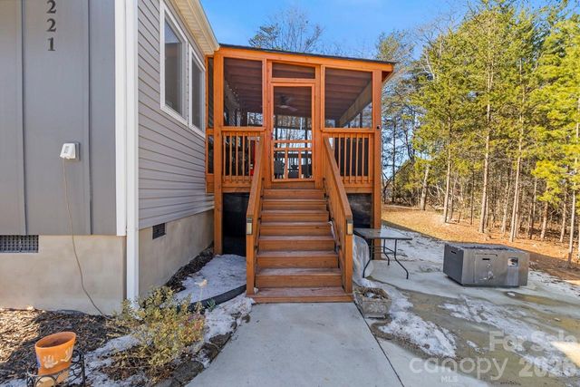 221 Newbold Street, Lincolnton, NC 28092