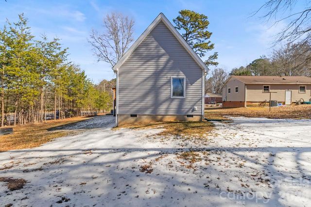 221 Newbold Street, Lincolnton, NC 28092