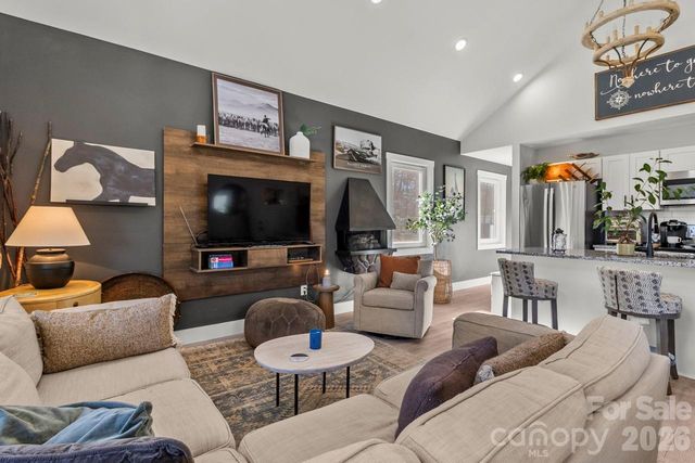 221 Newbold Street, Lincolnton, NC 28092