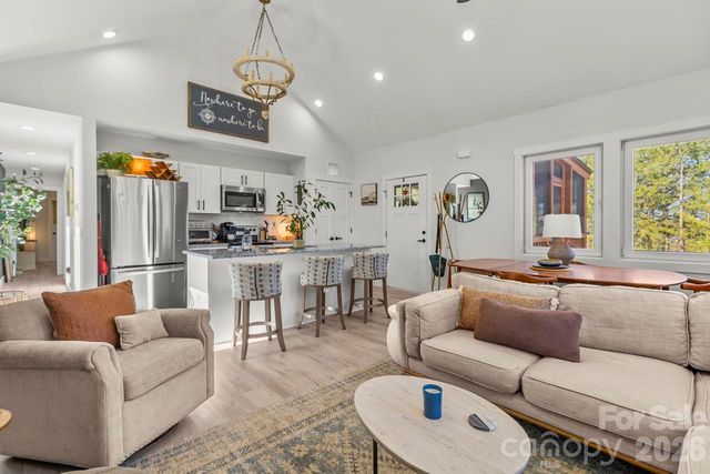 221 Newbold Street, Lincolnton, NC 28092