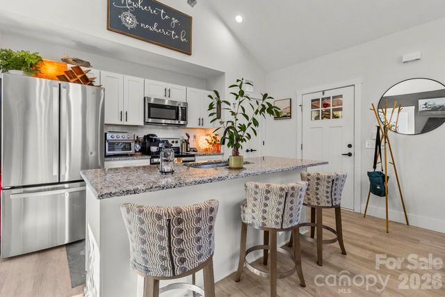 221 Newbold Street, Lincolnton, NC 28092