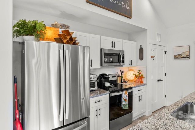 221 Newbold Street, Lincolnton, NC 28092