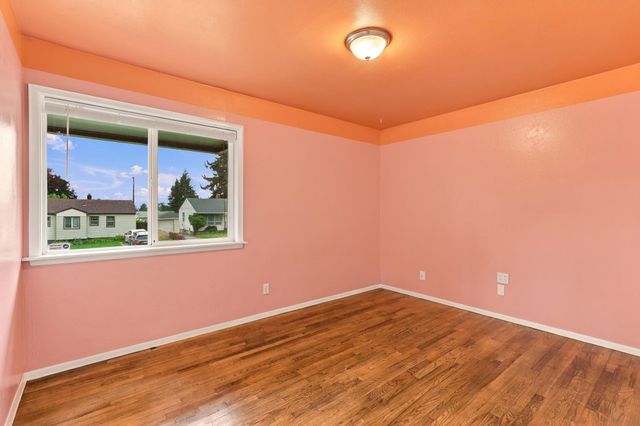 3204 E 20th Ave, Spokane, WA 99223