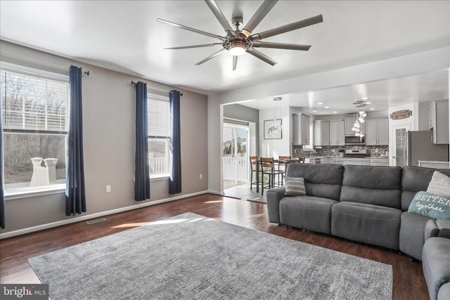 456 FLIGHT O ARROWS WAY, Martinsburg, WV 25403