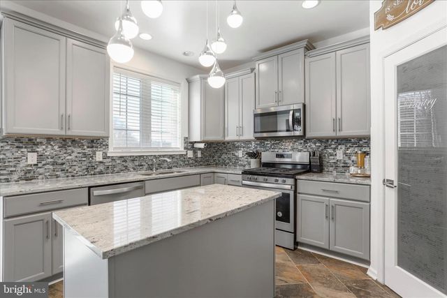 456 FLIGHT O ARROWS WAY, Martinsburg, WV 25403