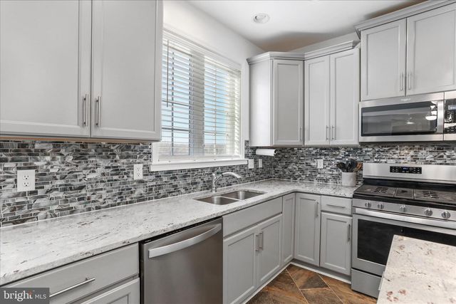 456 FLIGHT O ARROWS WAY, Martinsburg, WV 25403