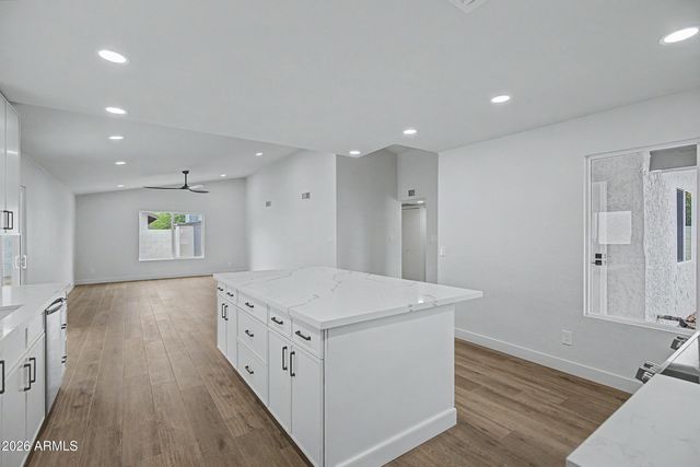 1539 W JAVELINA Avenue, Mesa, AZ 85202