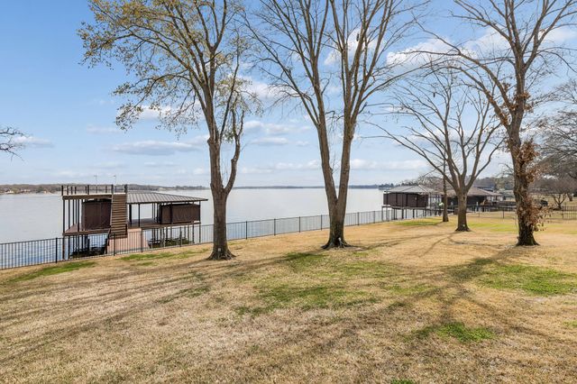 29 Shoreline Drive, Star Harbor, TX 75148