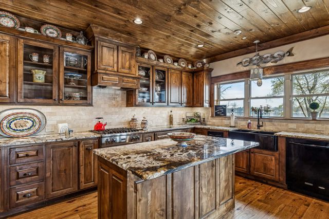 29 Shoreline Drive, Star Harbor, TX 75148