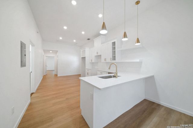 1212 Morales, San Antonio, TX 78207