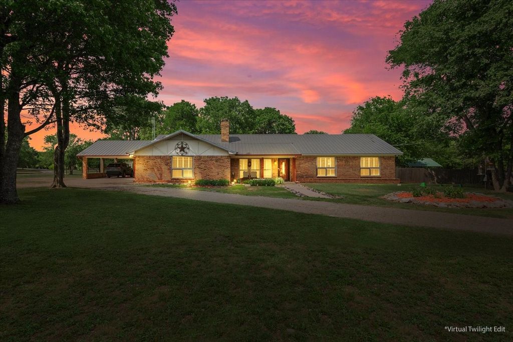 118 Deer Trail, Bruceville, TX 76630