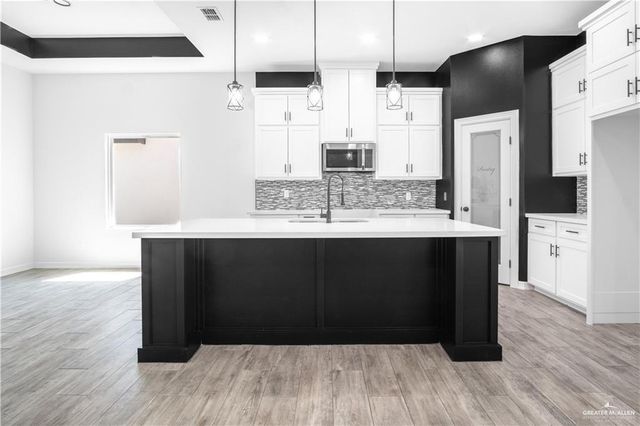 3625 E Diamondhead Avenue, Alton, TX 78574