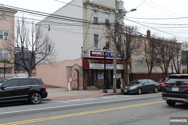 1304 New York Avenue Ground Floor, Union City, NJ 07087