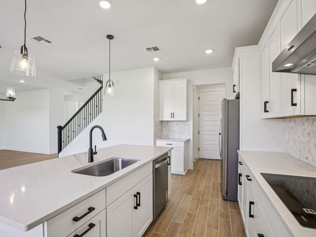 156 SHADY EDGE LOOP, Nokomis, FL 34275