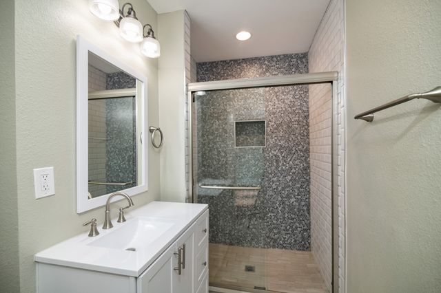 1817 Tremont Avenue, Fort Worth, TX 76107