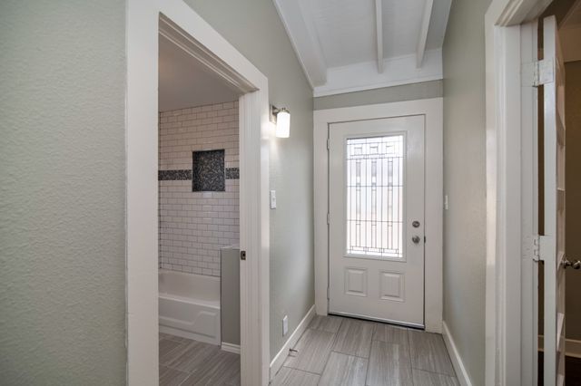 1817 Tremont Avenue, Fort Worth, TX 76107