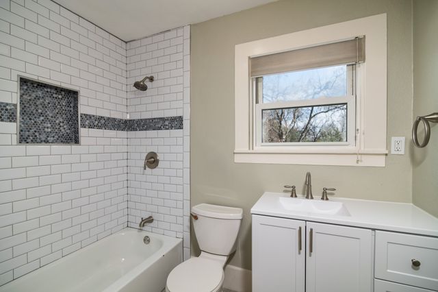 1817 Tremont Avenue, Fort Worth, TX 76107