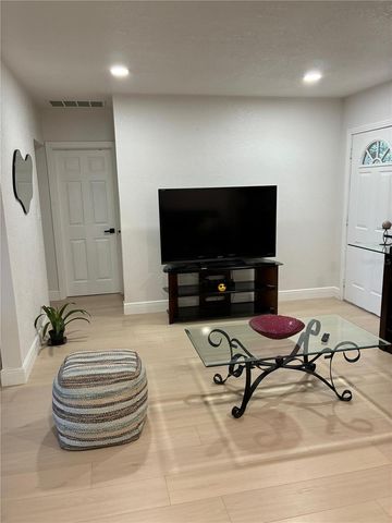 6 N ORION AVENUE, Clearwater, FL 33765