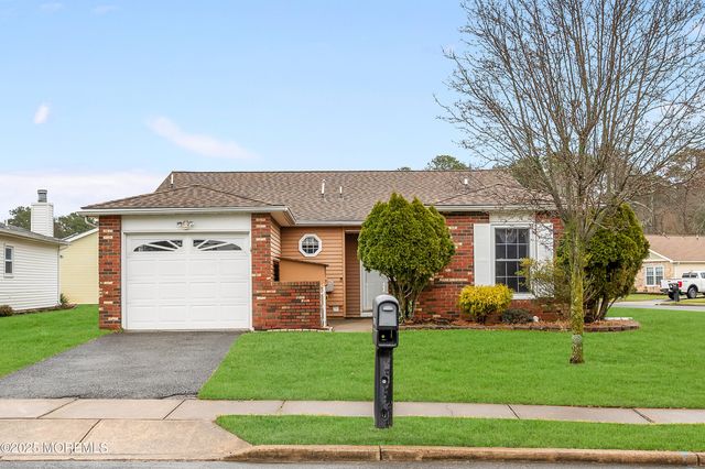 170 Everest Drive S, Brick, NJ 08724