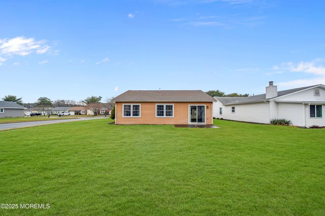 170 Everest Drive S, Brick, NJ 08724