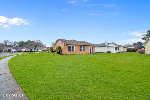 170 Everest Drive S, Brick, NJ 08724