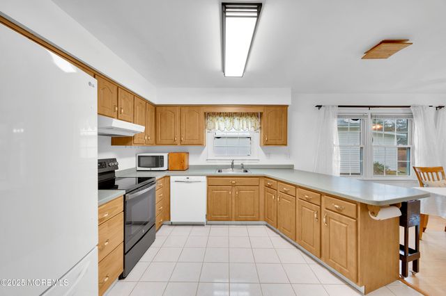 170 Everest Drive S, Brick, NJ 08724