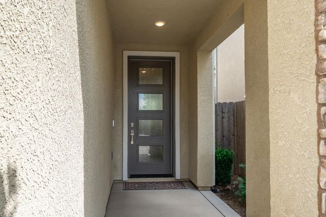 479 Farmhouse Lane, Clovis, CA 93619