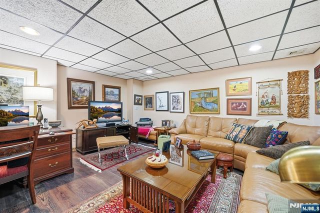 900 Valley Road, Clifton, NJ 07013